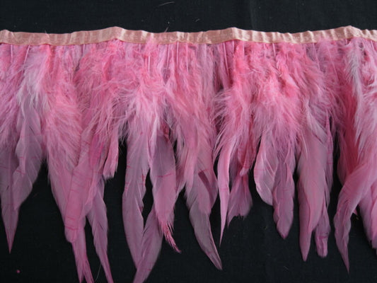 フェザーテープ　サーモンピンク 【羽 150本 ラテンドレス 社交ダンス ソシアルダンス ダンス衣装 インディアン風 ネイティブアメリカン ダンサー　デコレーションに10-15cm