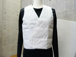 ダウン入りベストアンダーウエア 【羽根の製品】