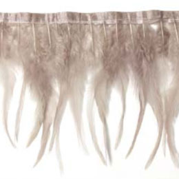 フェザーテープ(Tape-10) 羽根【グレージュ系 150本 ラテンドレス 社交ダンス ソシアルダンス ダンス衣装 インディアン風 ネイティブアメリカン ダンサー　デコレーションにどうぞ】10-15cm